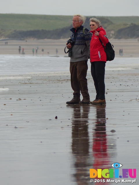 FZ021530 Hans and Machteld on the beach